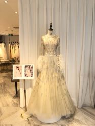 点击看大图 -GRACE KELLY婚纱与礼服(北京店)