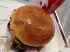 -TRIPS BURGER(大钟寺店)