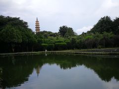 -三塔倒影公园