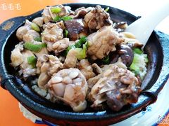 草菇滑鸡煲仔饭(10)-芳芳餐厅(白沙路店)