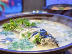 香山湖招牌鱼头汤-香山湖渔家大院