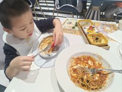 -奈尔宝家庭中心·亲子餐厅(北京东坝万达店)