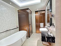 -兰州皇冠假日酒店