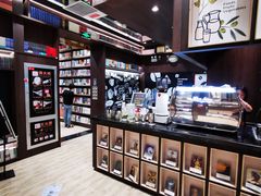 -钟书阁(群光广场店)
