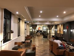 大堂-星巴克臻选(广州沙面店)