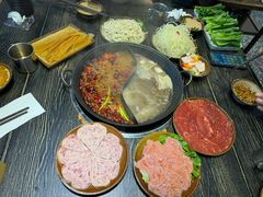 -冯校长老火锅(中联广场店)