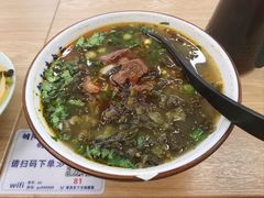 -钢阳酸菜红烧牛肉面(季乐路店)