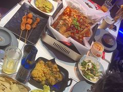 -钳小柒·小龙虾蓝龙王烧烤夜宵(长寿路店)