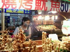 -六合夜市