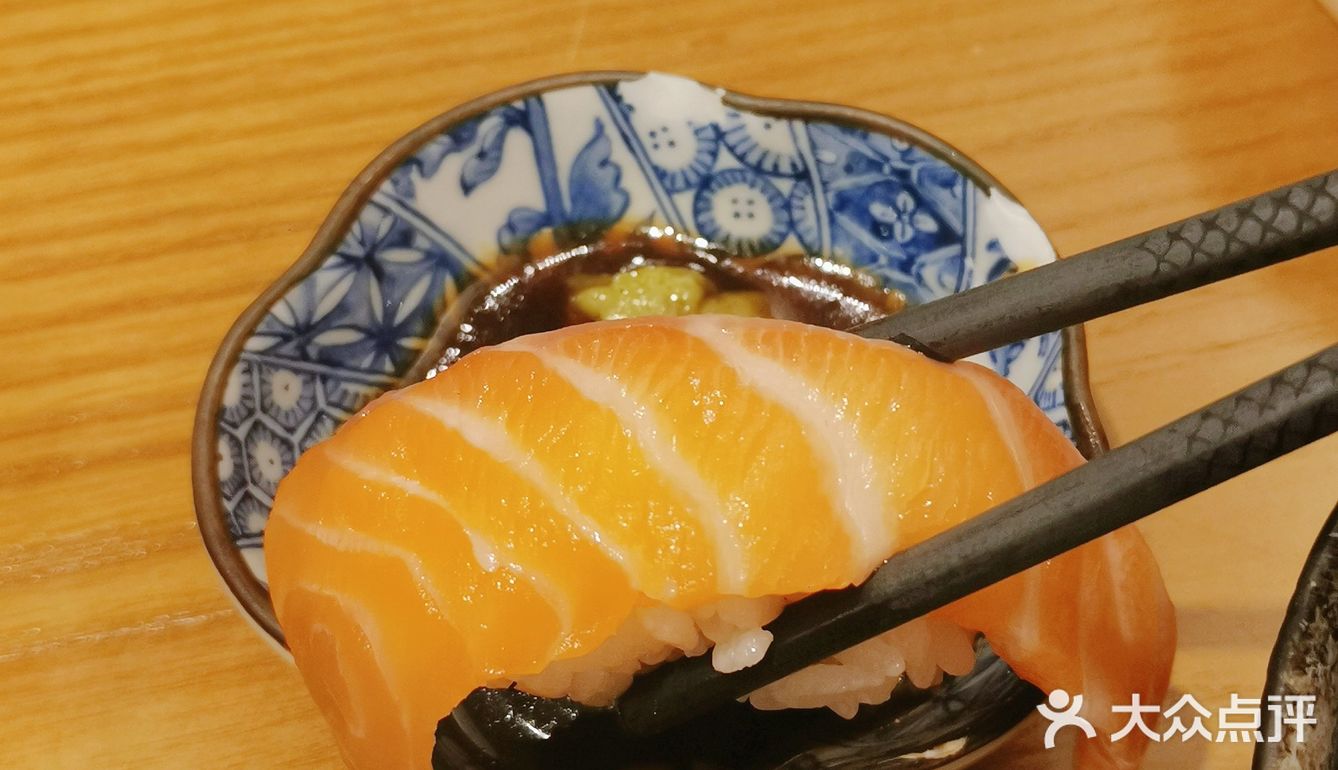 🍵日料×早茶跨界？一盅两件寿司也太潮了吧