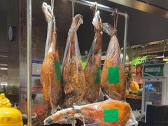 -钱小奴海鲜自助黑金店(杭州滨江龙湖店)
