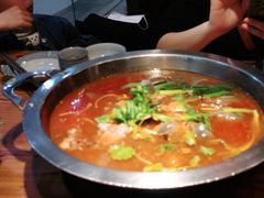 -野山舂·贵州现舂酸汤火锅(鸿通城店)