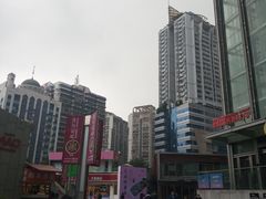 -日月光中心广场