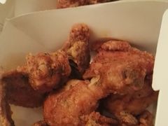 -BHC炸鸡(明洞总店)