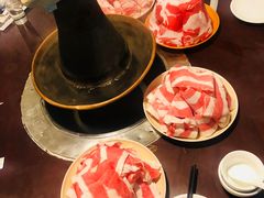 -洞庭洲·防空洞火锅·烧烤·铜锅涮肉(新百广场店)