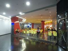 -汽车博物馆主题餐厅