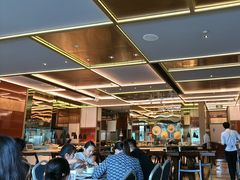 -大中华希尔顿酒店-念自助餐·嗨啤·小龙虾
