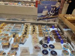 -85度C(生甜甜圈研究工坊·上海局门店)