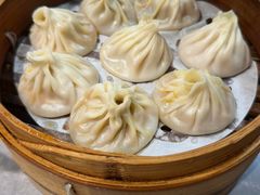 -莱莱小笼·乔艾