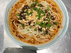 -姚姚酸菜鱼·金戈戈香港豉油鸡(喜荟城联名店)