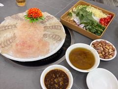 -官塘陈记鱼生·潮汕砂锅粥·牛肉火锅(潮枫路总店)