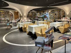 -钟书阁(珍园店)