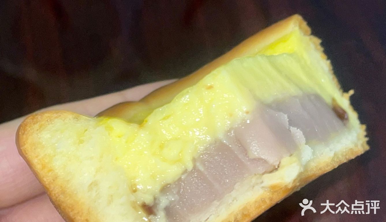 早餐｜芋泥布丁面包🍞切开有惊喜[色]