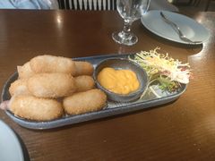 -卡普里披萨·牛扒·下午茶