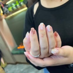-情同手足美甲美睫