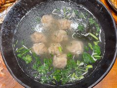 东镇老味道馄饨-老东镇啤酒屋海鲜加工·蒸汽海鲜·海鲜烧烤(台东店)