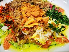 风生水起捞三文鱼-山泉公馆酒家(珠江新城店)
