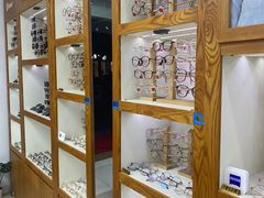 -沪睛眼镜蔡司官方授权店(金桥佳林路店)