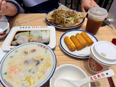 荔湾艇仔粥-荔银肠粉·非遗手藝(夫子庙店)