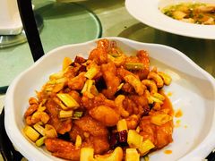 宫保凤尾虾球-上海皇廷花园酒店·御宴中餐厅