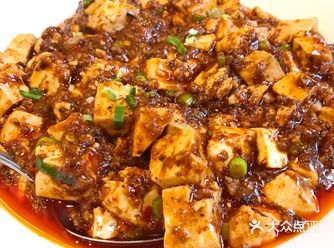 麻婆豆腐挺辣的，味道也不错