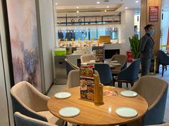 大堂-有红鸡毛店·川菜(建设路店)