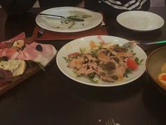 -卡佩罗意大利餐厅及酒吧Al Cappello Trattoria
