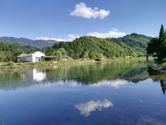 -安吉龙王山峡谷漂流