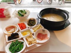 -在蒙自过桥米线