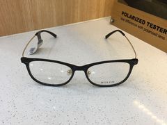 -何氏眼科视光中心·眼镜·配镜(汇泉东路店)
