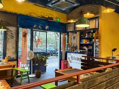 -两三事小郡肝串串香火锅(桂庙店)