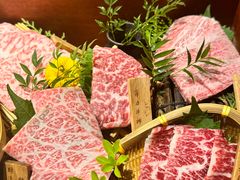 -山川小町·极番烧肉(新地假日广场店)