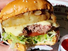 -The Habit Burger Grill 哈比特汉堡(复兴soho店)