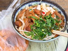 -牛师傅牛肉面(尚隆路店)