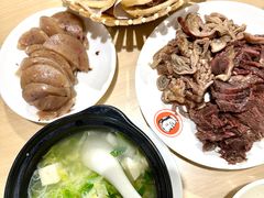 -闫家驴肉老店(华电一校店)