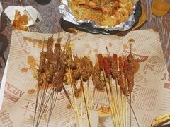 -老街烧烤大排档·地道湖北菜·龙虾馆(汉口火车站店)