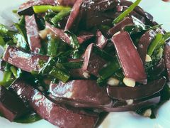 -黄记四更烤乳猪店