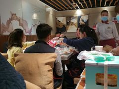 大堂-海底捞火锅鲜切牛肉主题店(长寿路店)
