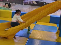 -蓝旗亲子游泳(范湖万达广场店)