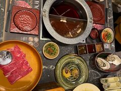 -牛YO寿喜烧·铁板烧和牛火锅自助(市府恒隆店)